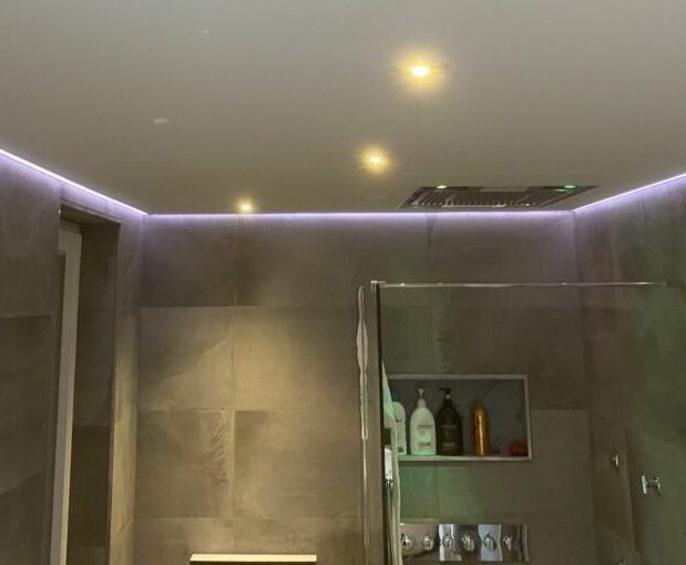 Badkamer met Led-strip rondom